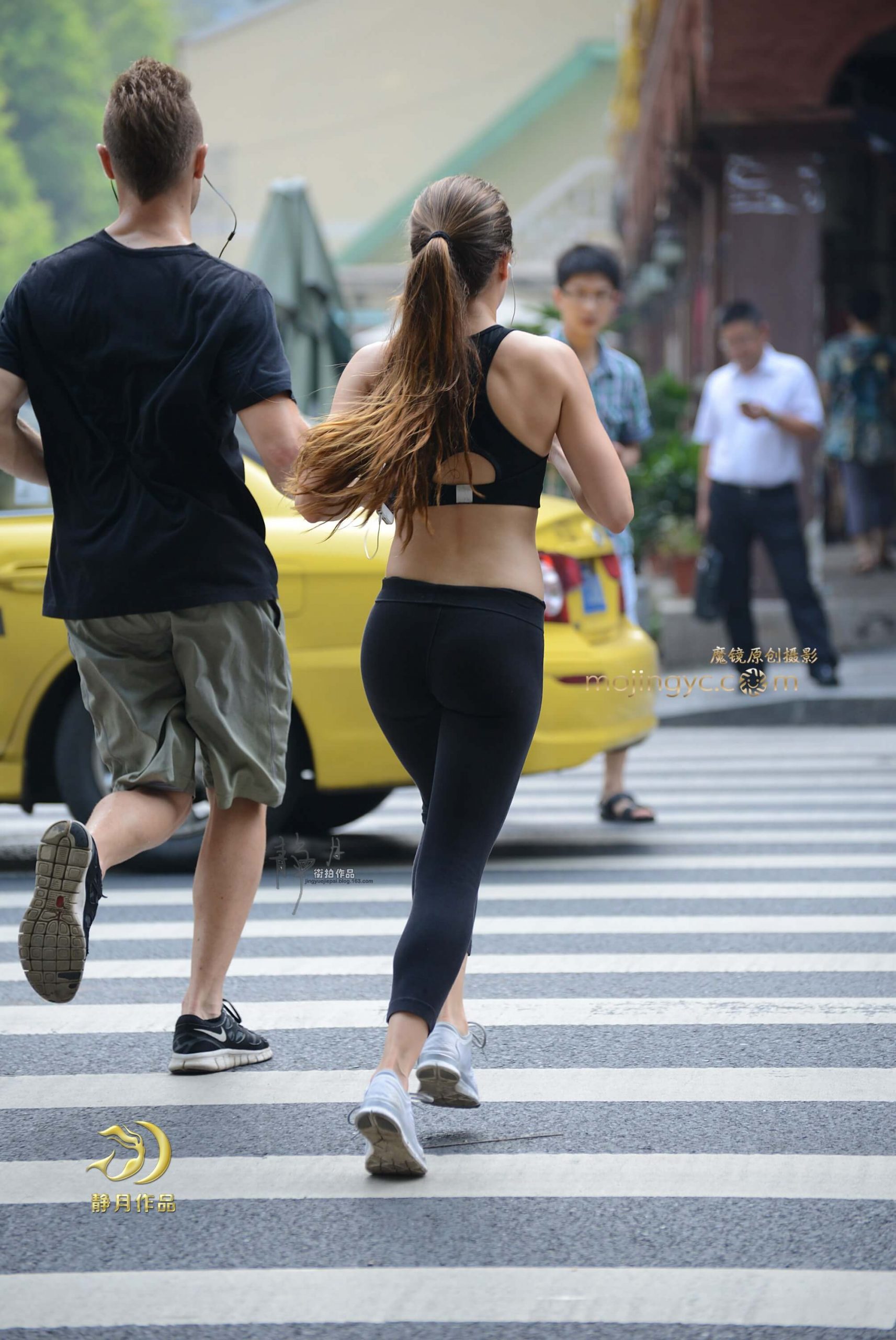 晨练的外国妹子