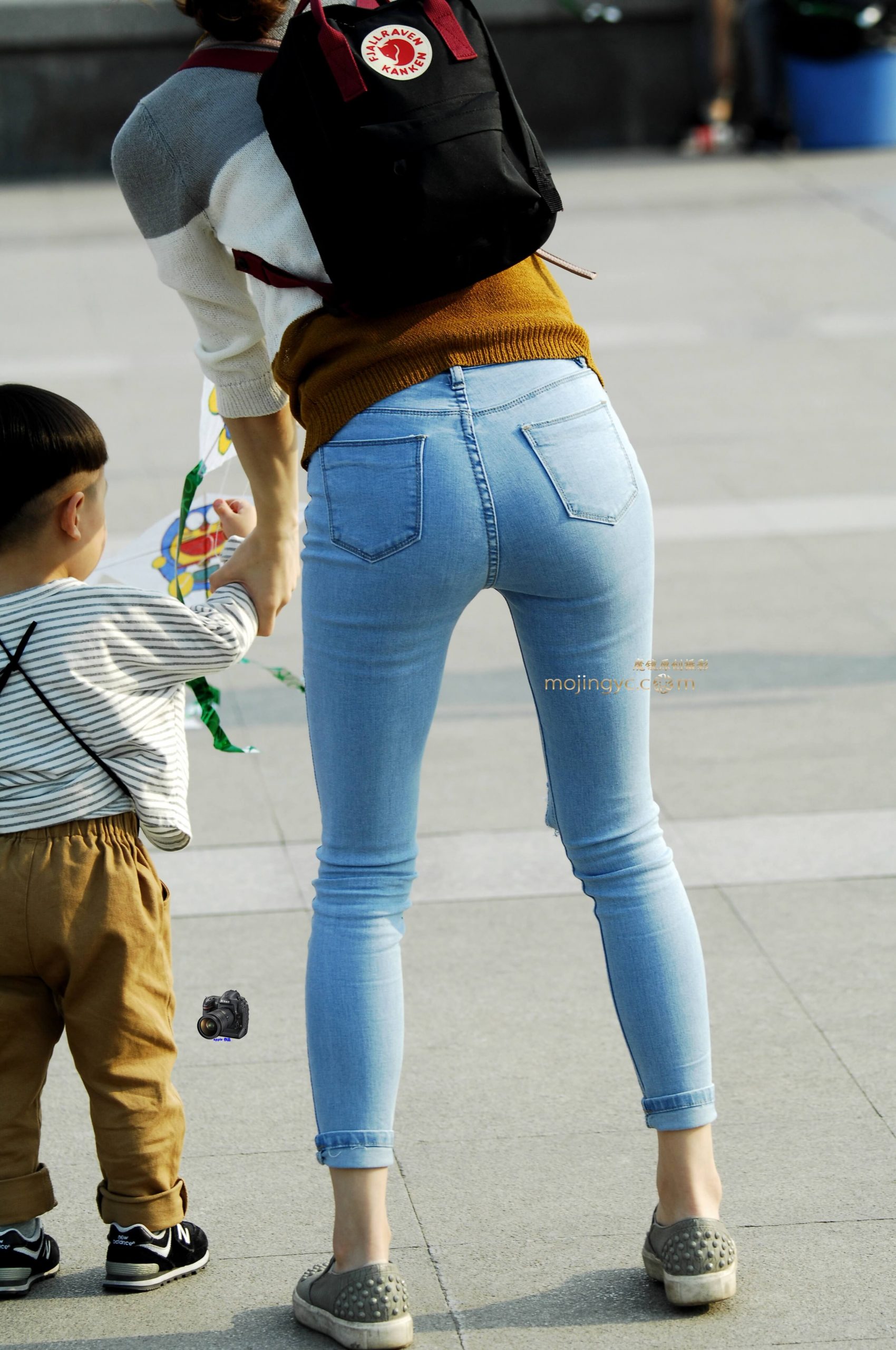 苗条身材丰满翘臀少妇15张