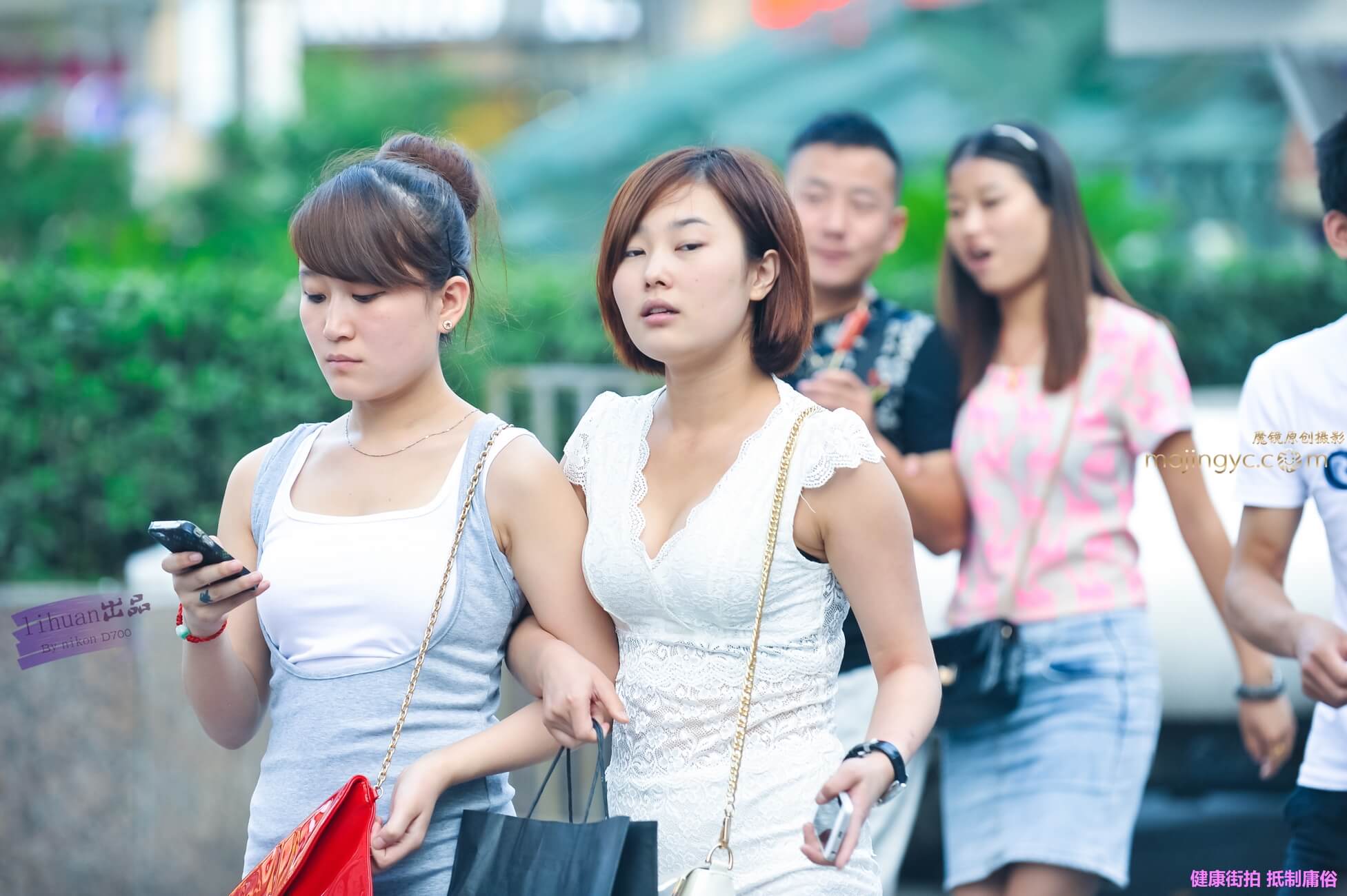 李欢原创 – 胸器，白色裹身裙