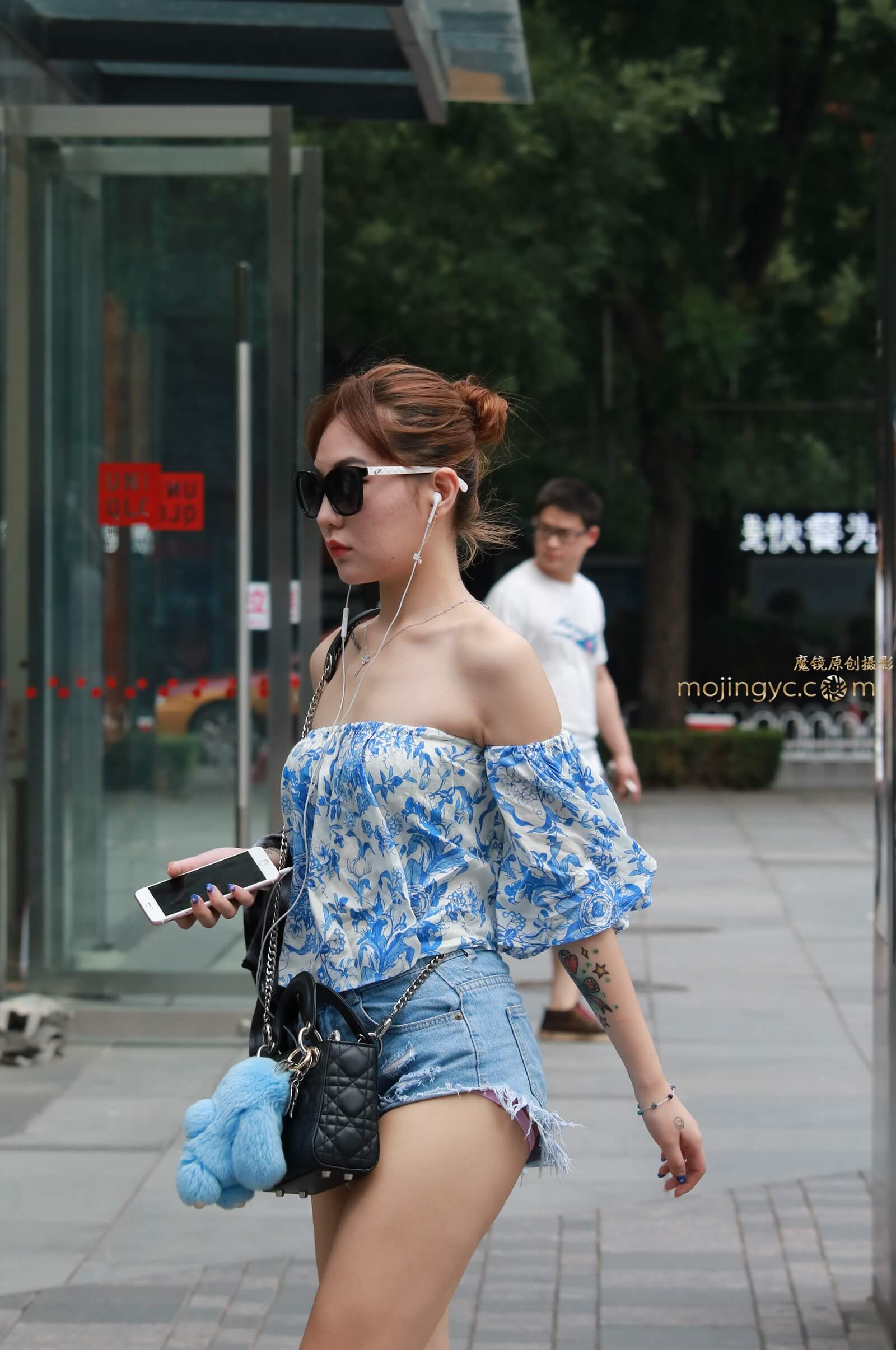 本月遇到的最美翘臀热裤美女
