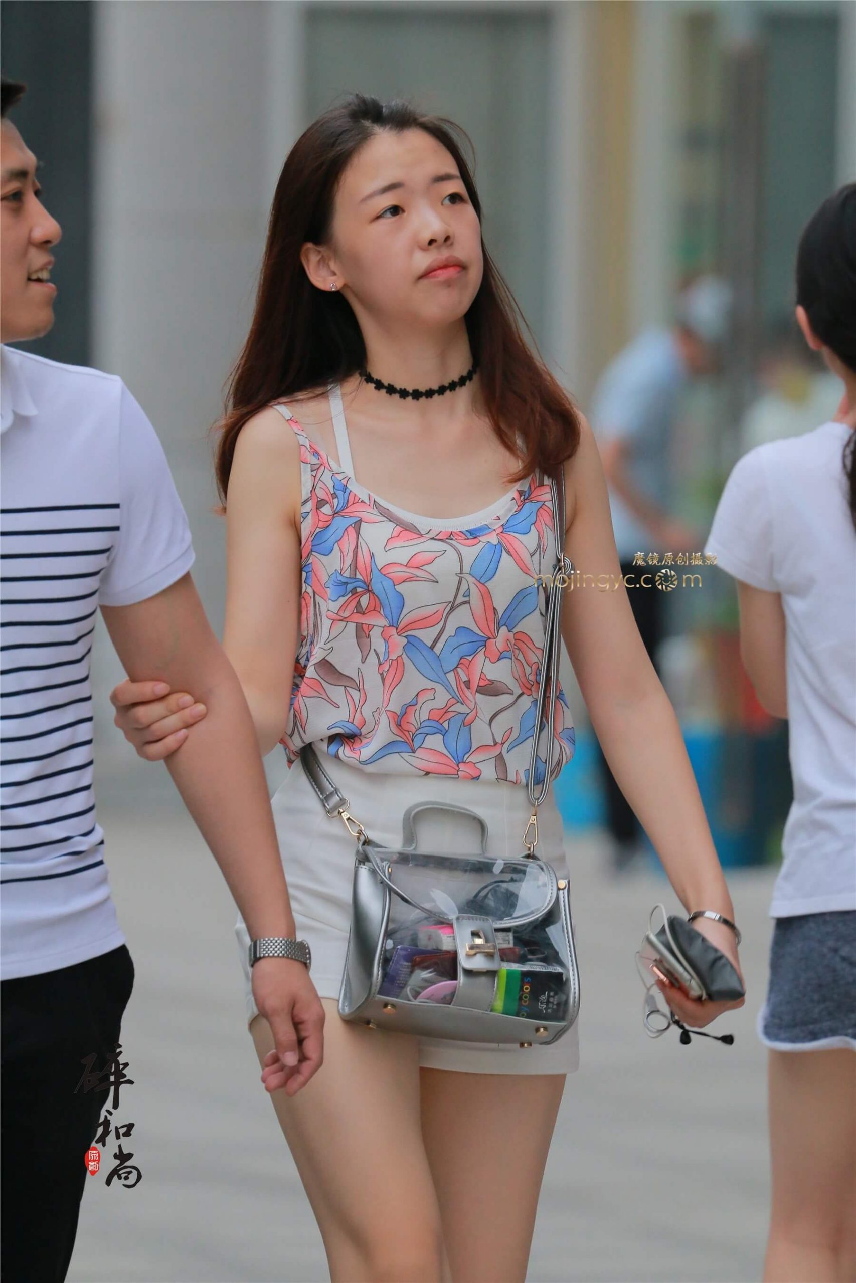 美腿白短裤