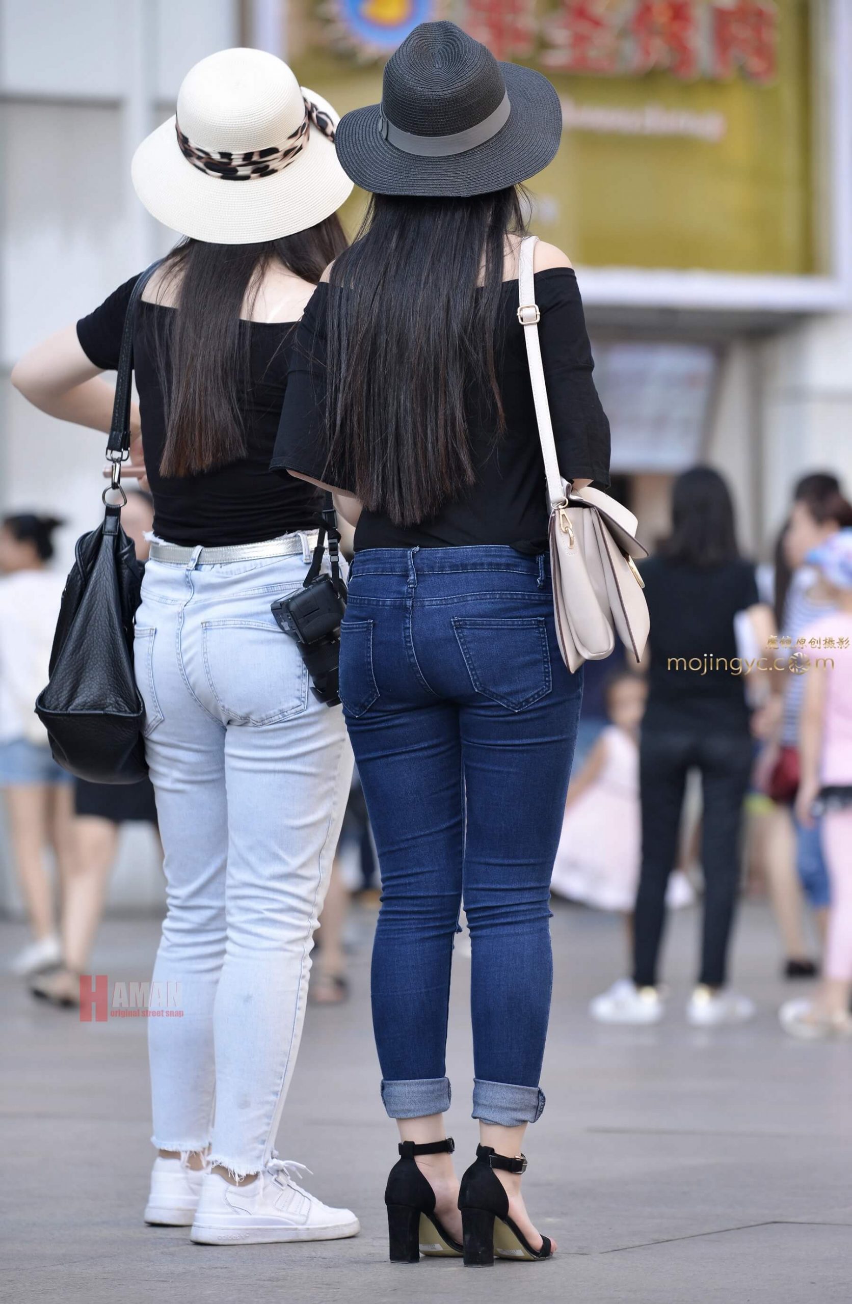 丰满蓝紧牛