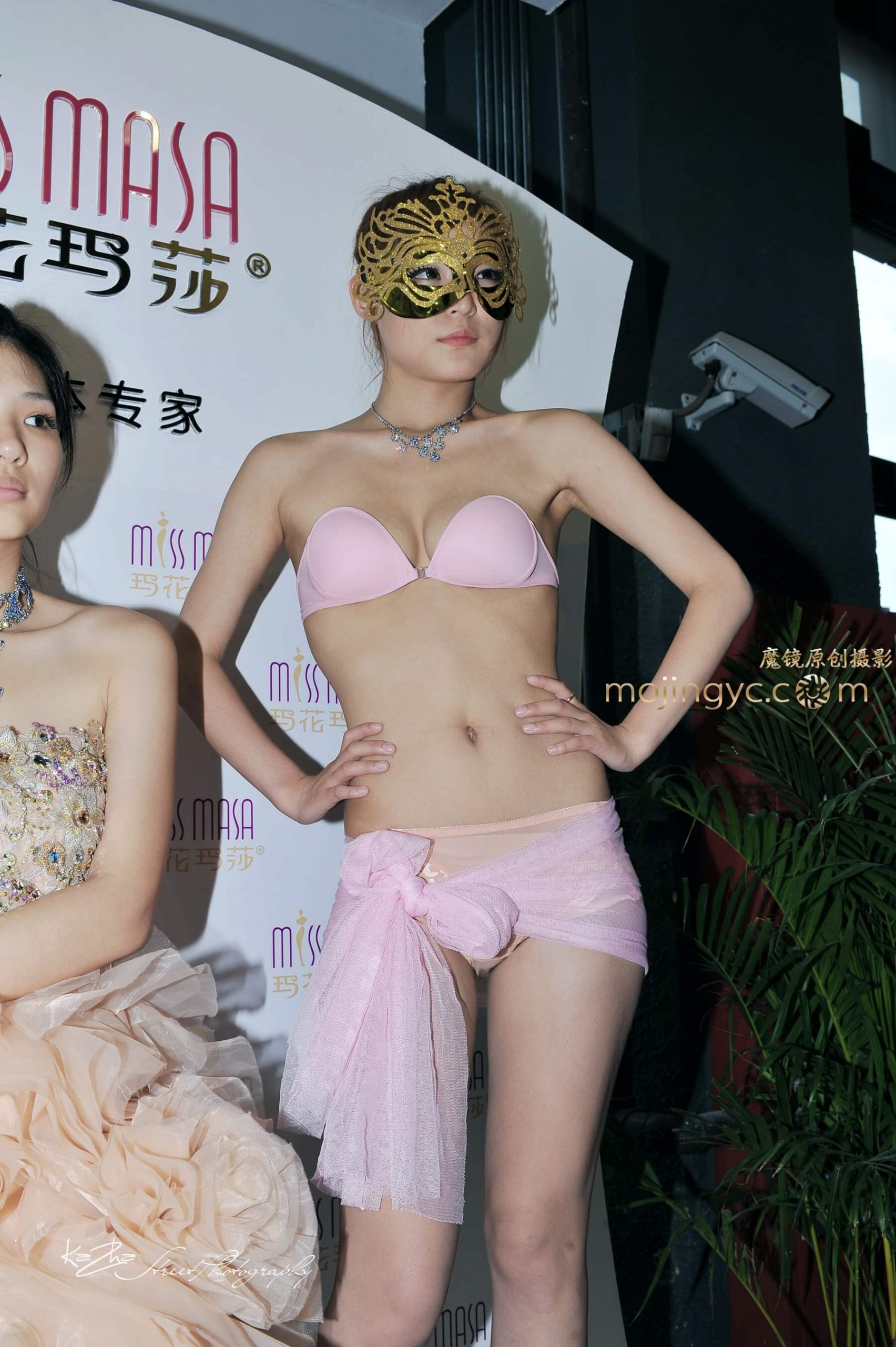 咔喳2016.11.28 街拍64 (12p)