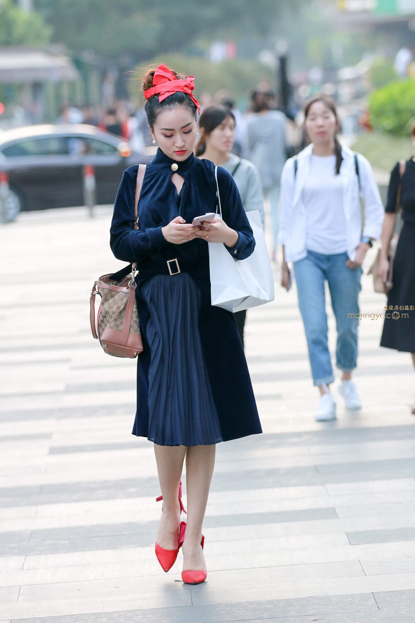 红色高跟贵妇