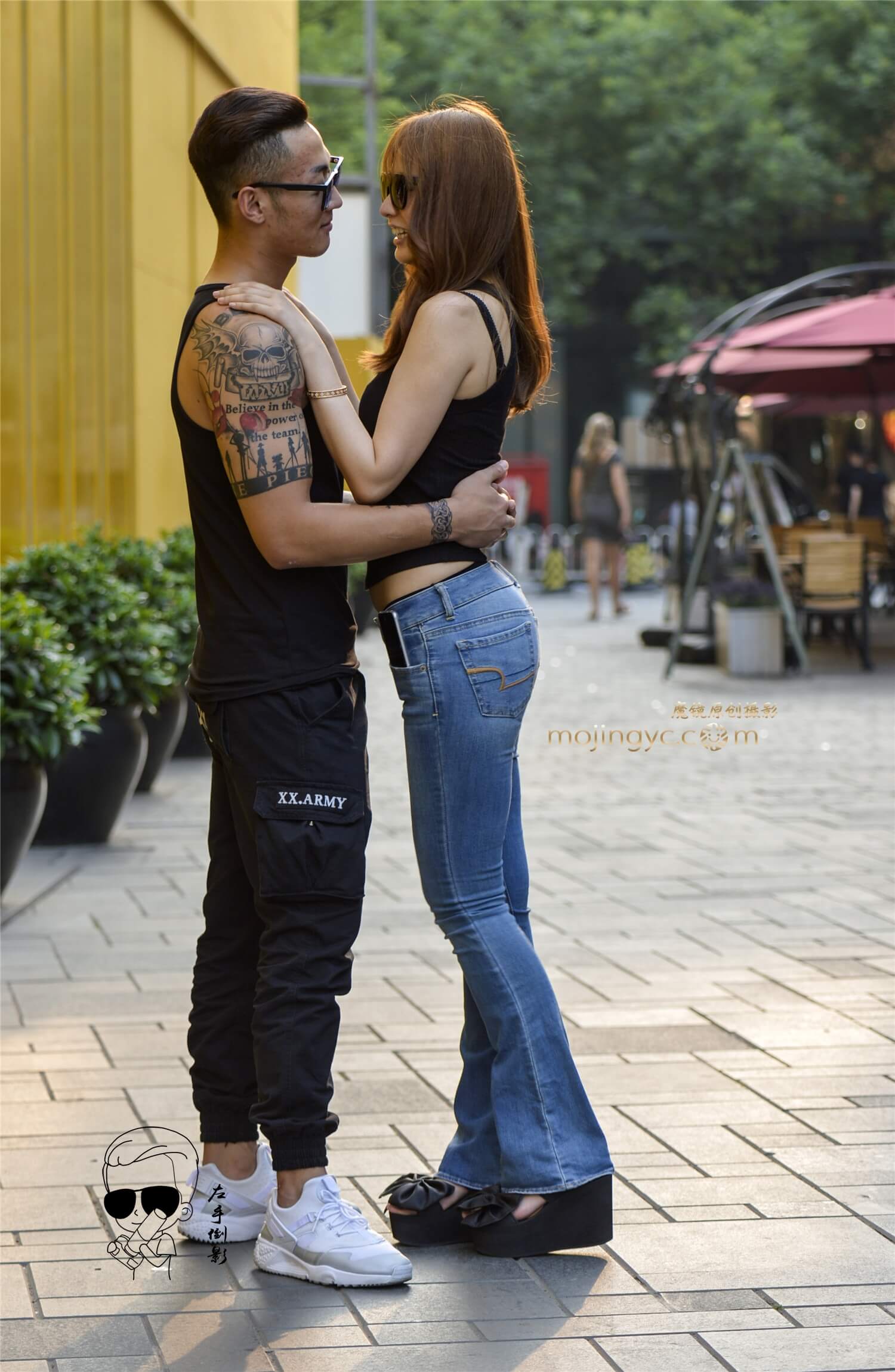 魔鬼身材与男友左