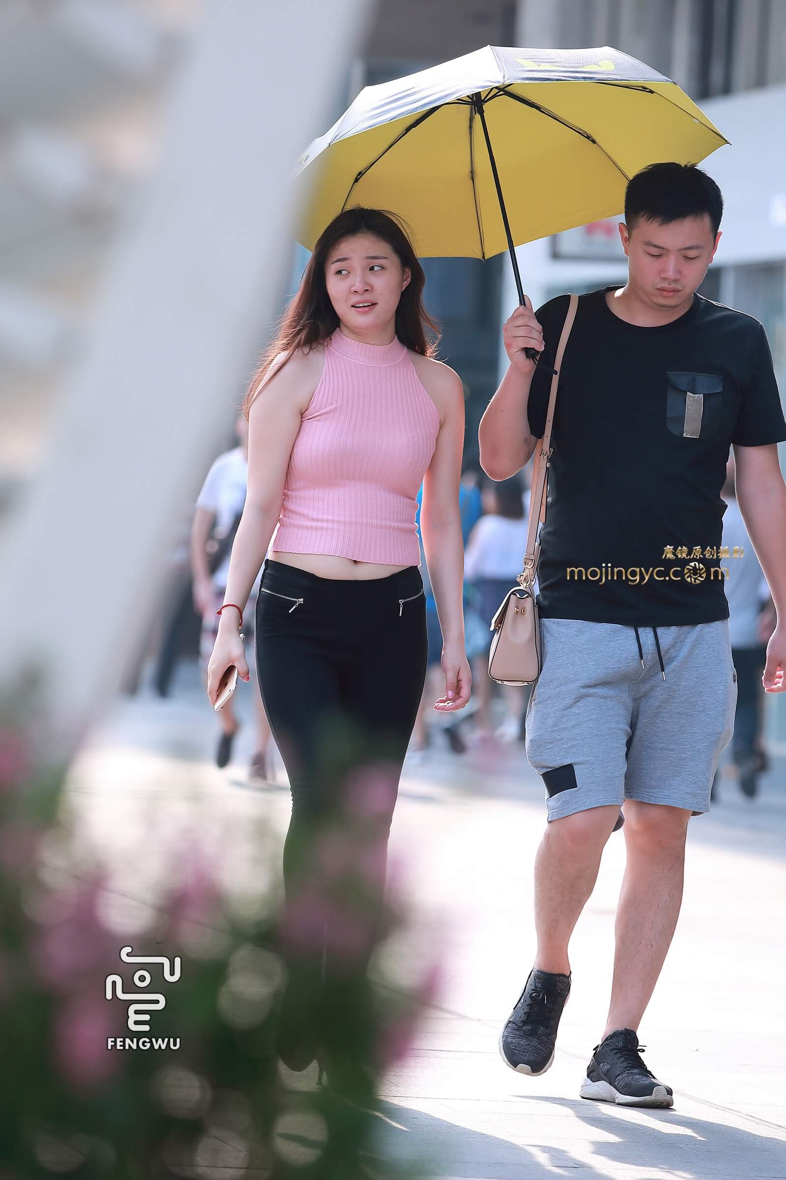 紧身裤，漏脐装，高跟