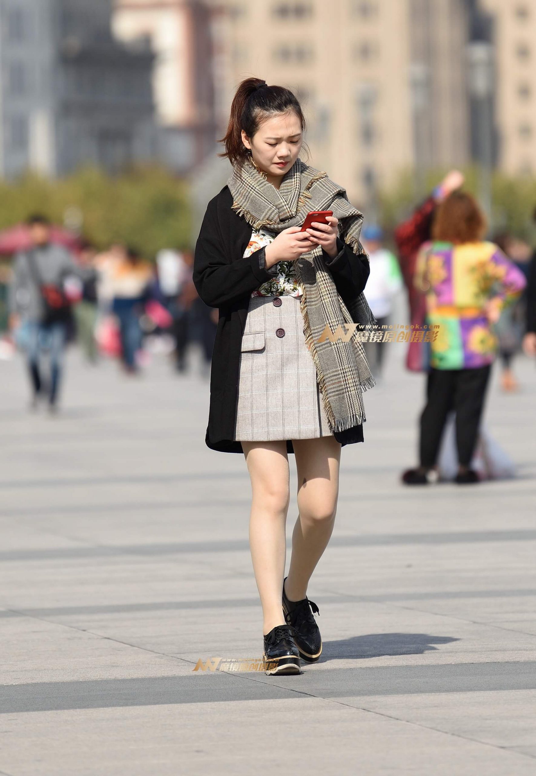 冬天的妹子，穿的不少