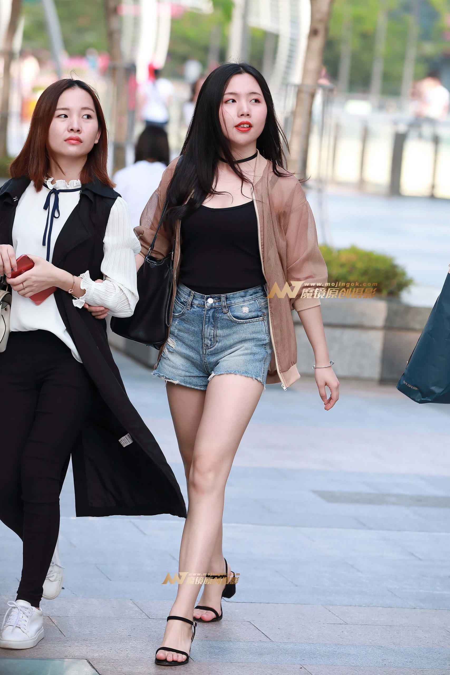 热裤，美腿，凉高，清秀美女
