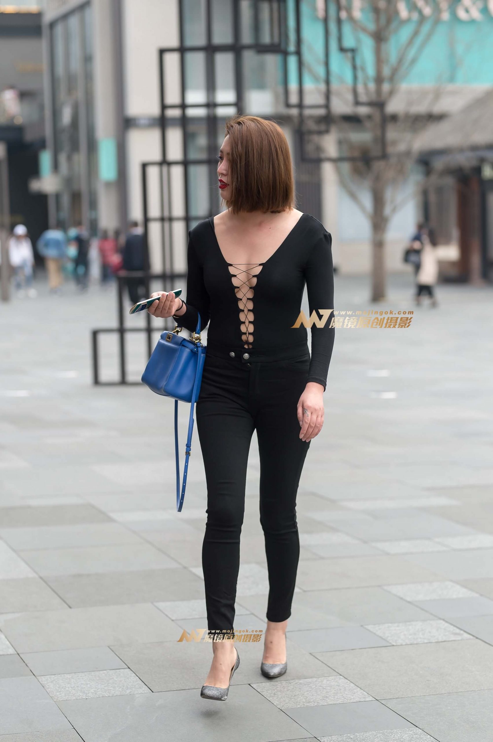 高跟鞋性感美女前后深V绑带真空上阵【13P】