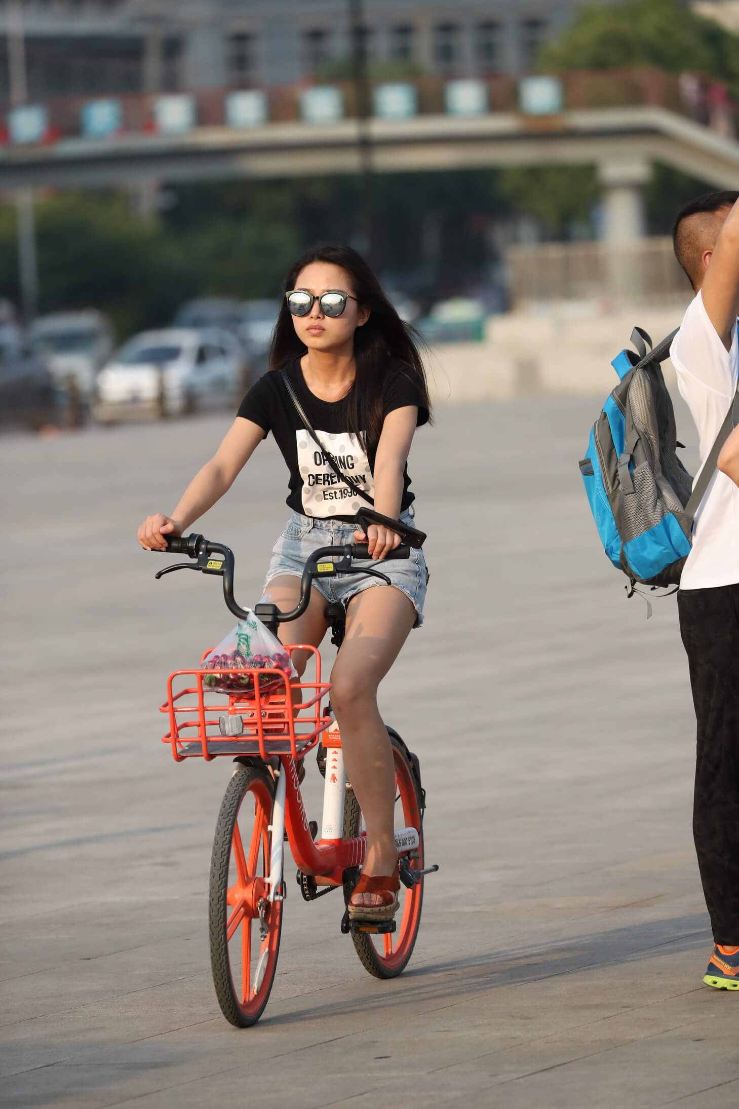 佳能器材第一帖—短裤少女的单车岁月