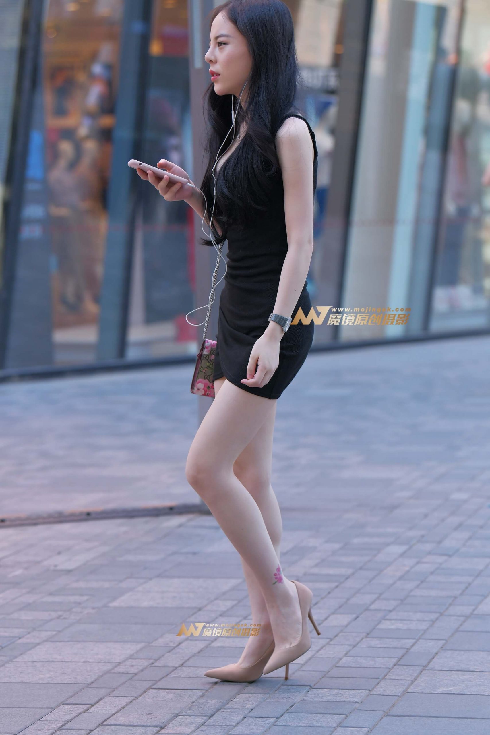 【红石赛帖】黑色包臀高跟美女