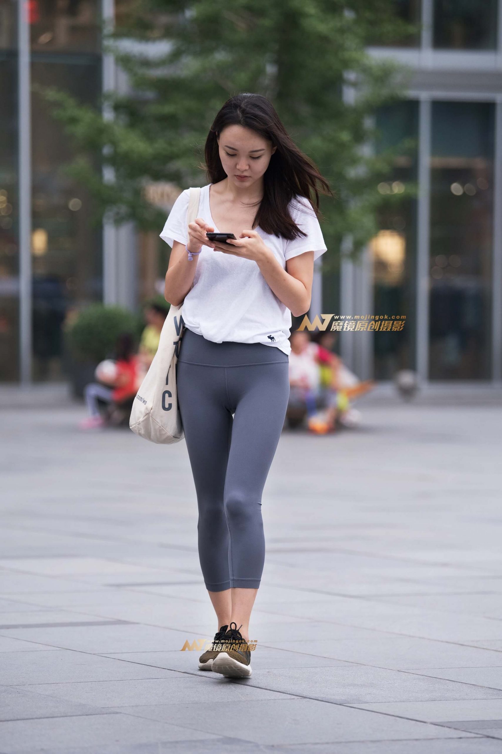 【一只傻麋鹿赛帖】灰色紧身瑜伽裤美女