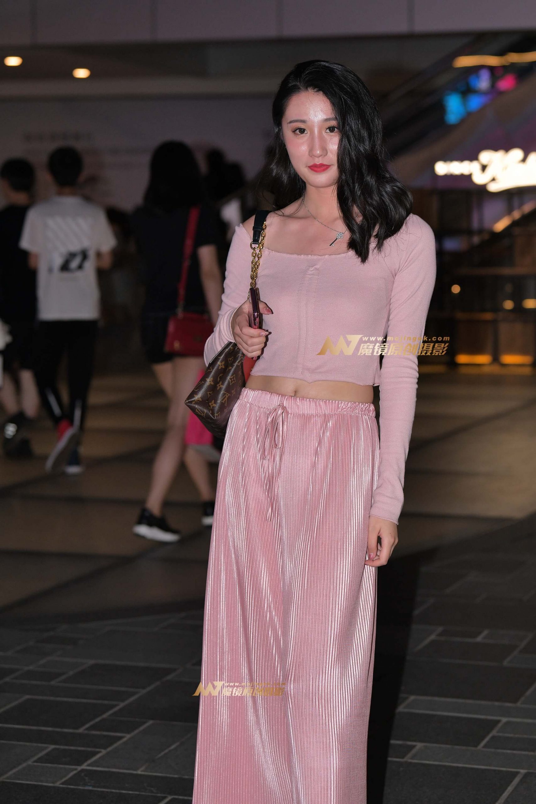 【红石赛帖】夜拍性感美女