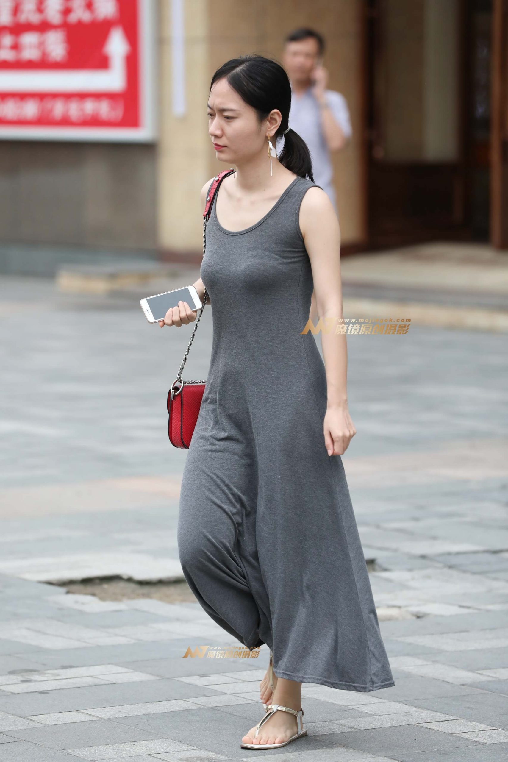 长裙少妇