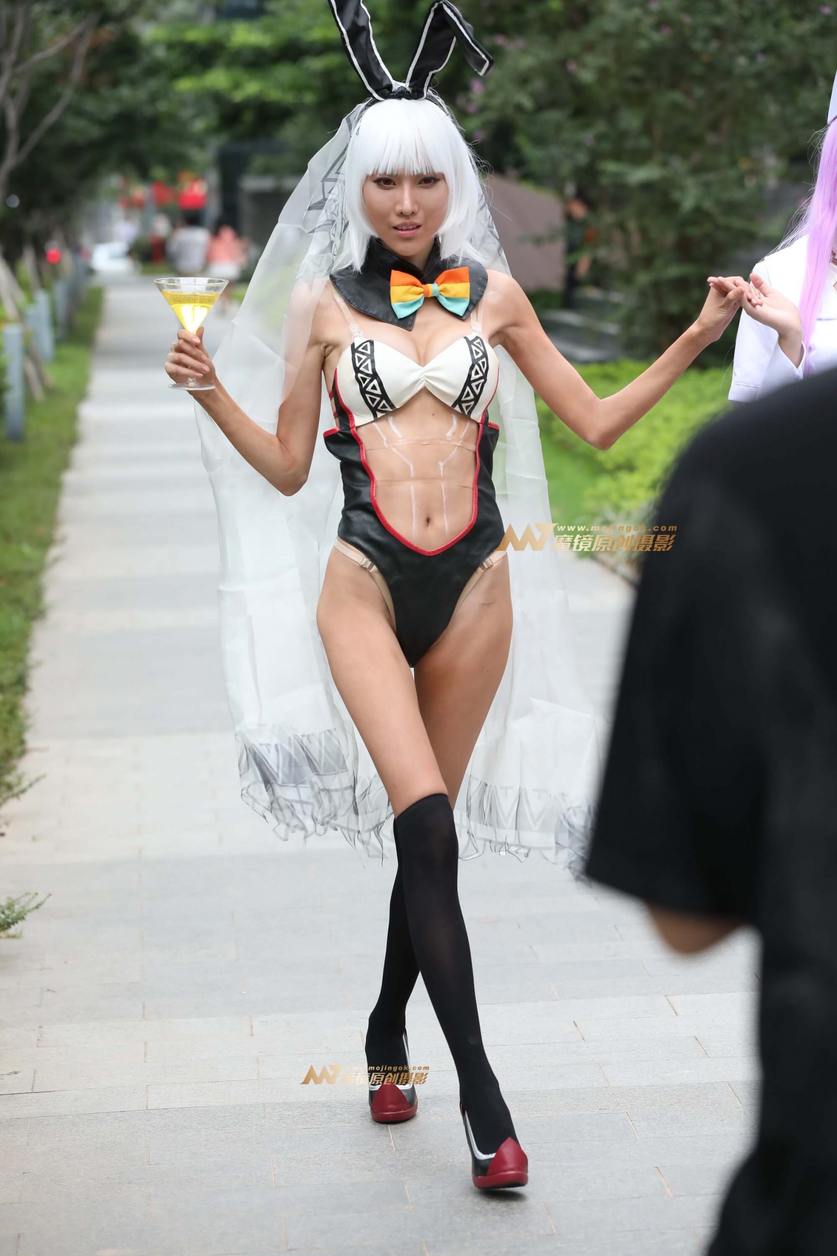 好瘦的妖女