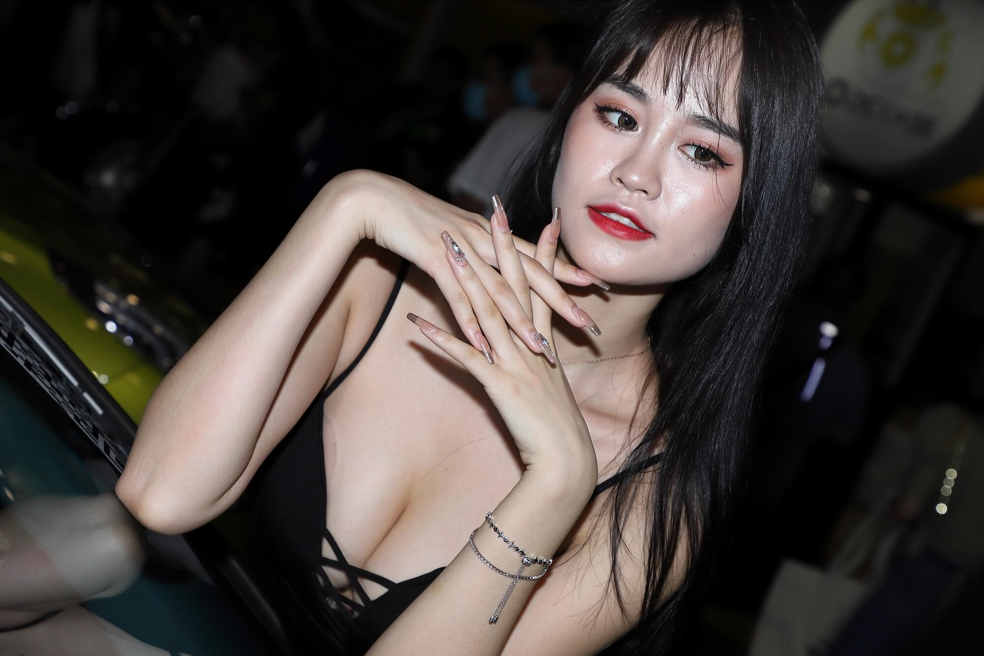 黑色连衣裙2