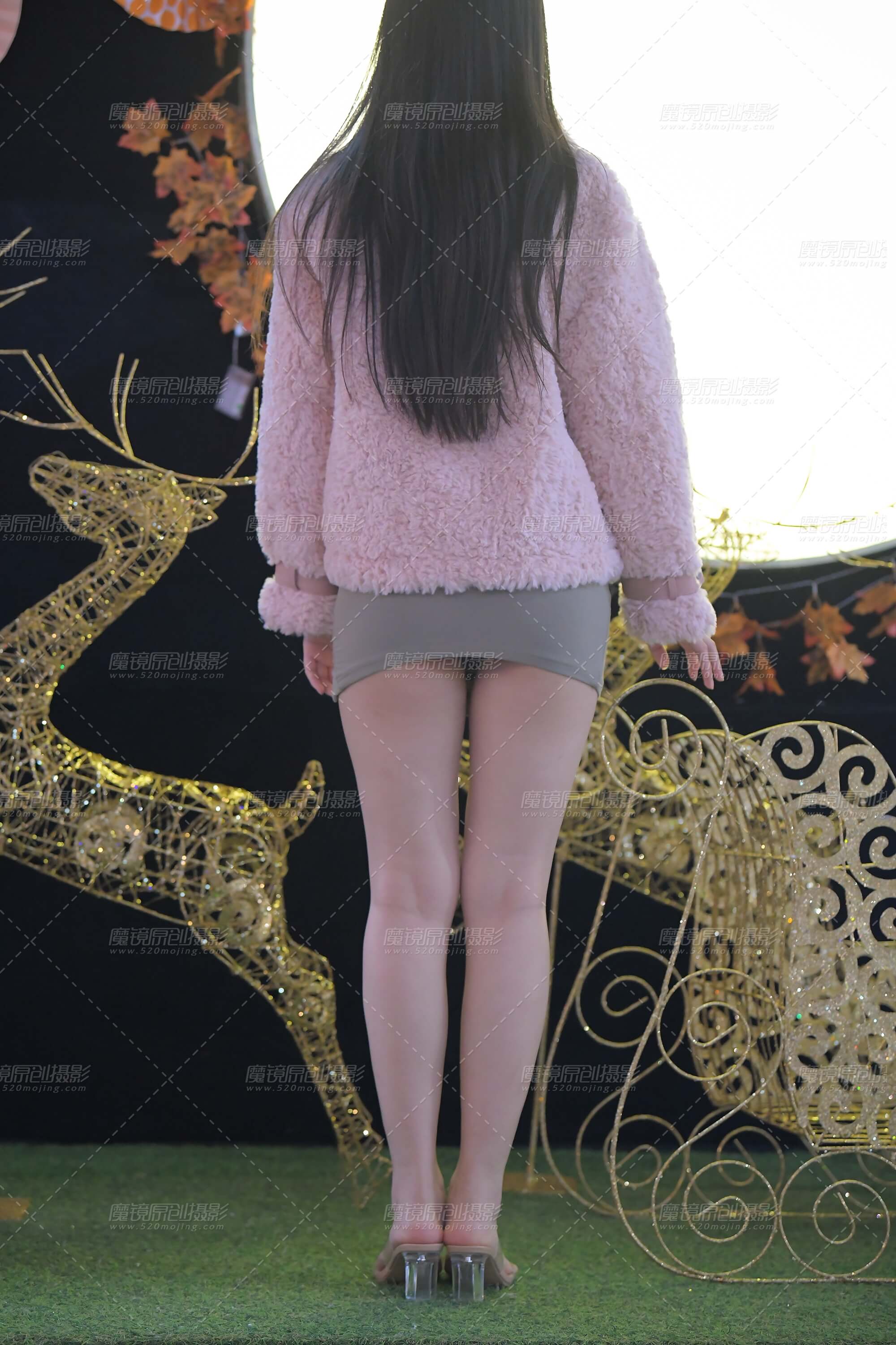 【红石摄影作品】灰色包臀裙美女