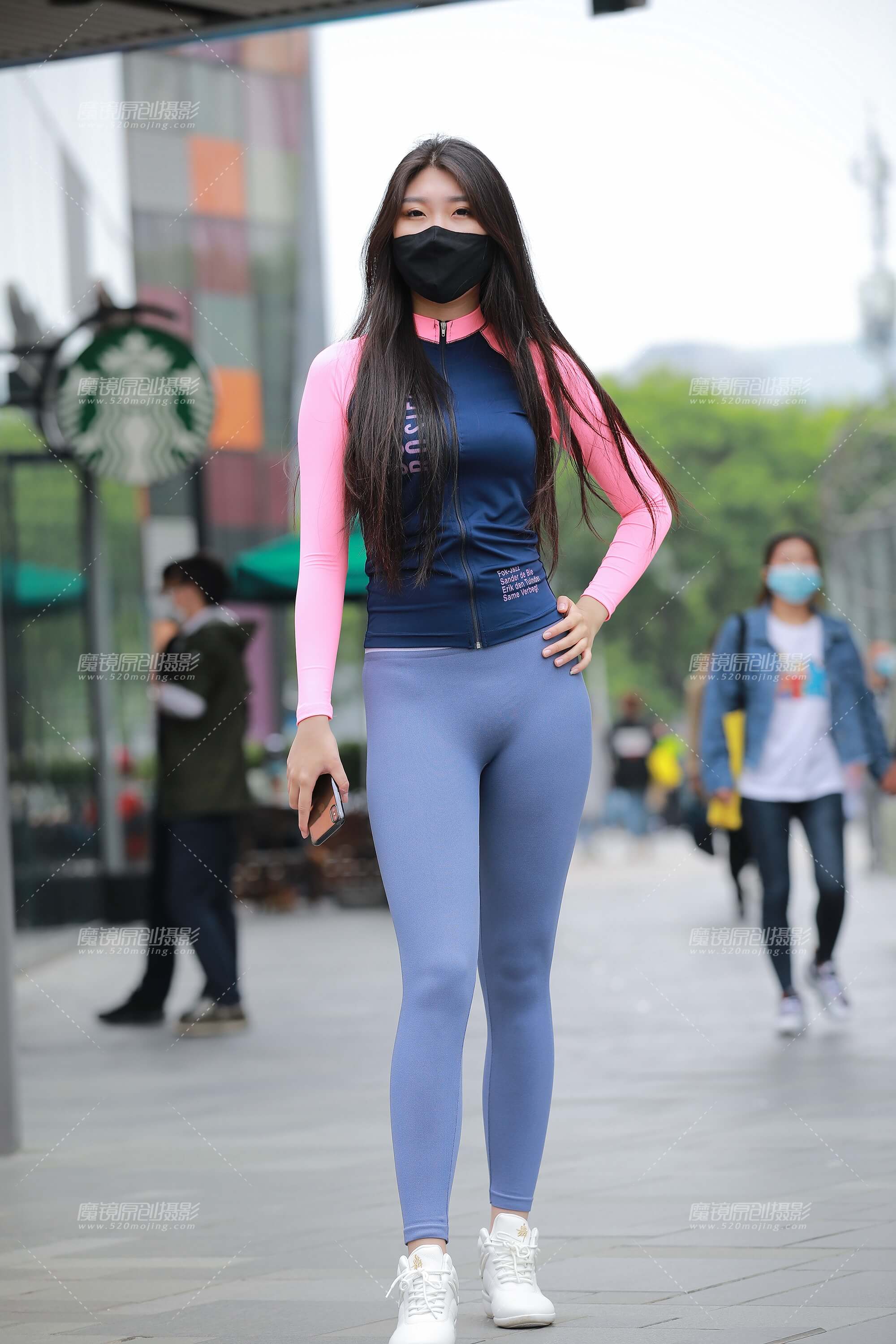 【玻璃赛帖】蓝色瑜伽裤小姐姐