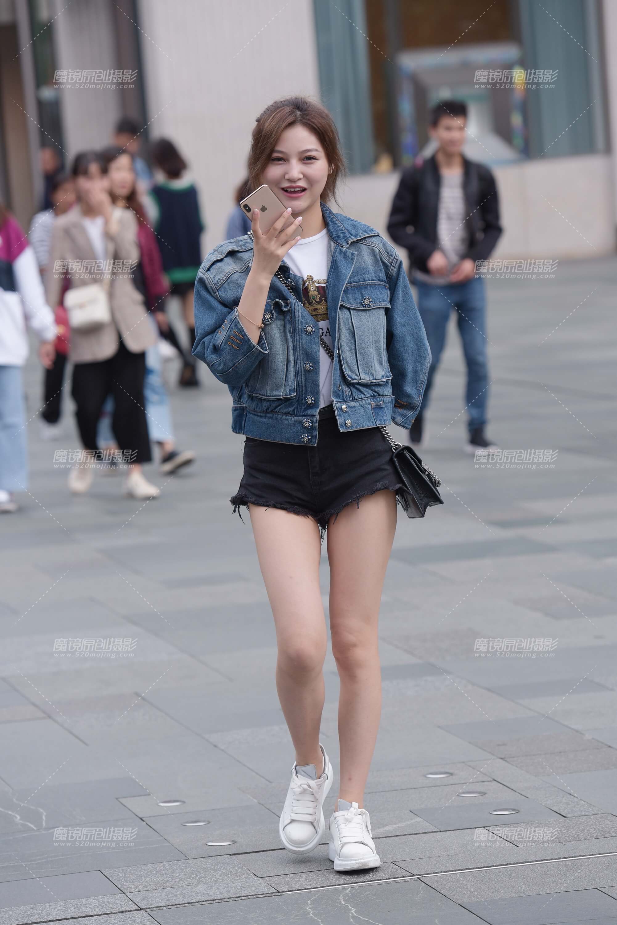 【慕容笙赛贴】等红绿灯的美女