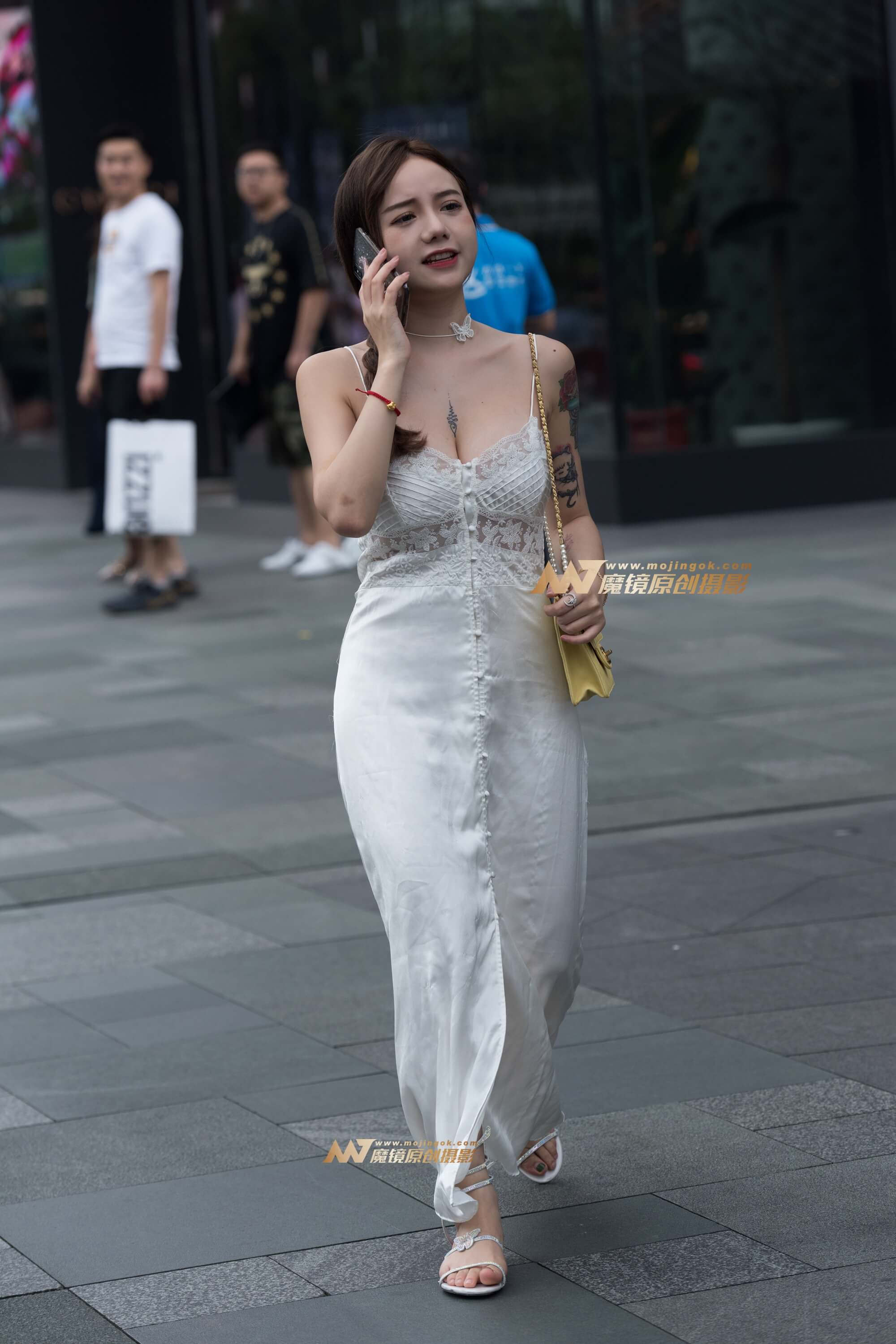 吊带连衣裙美女
