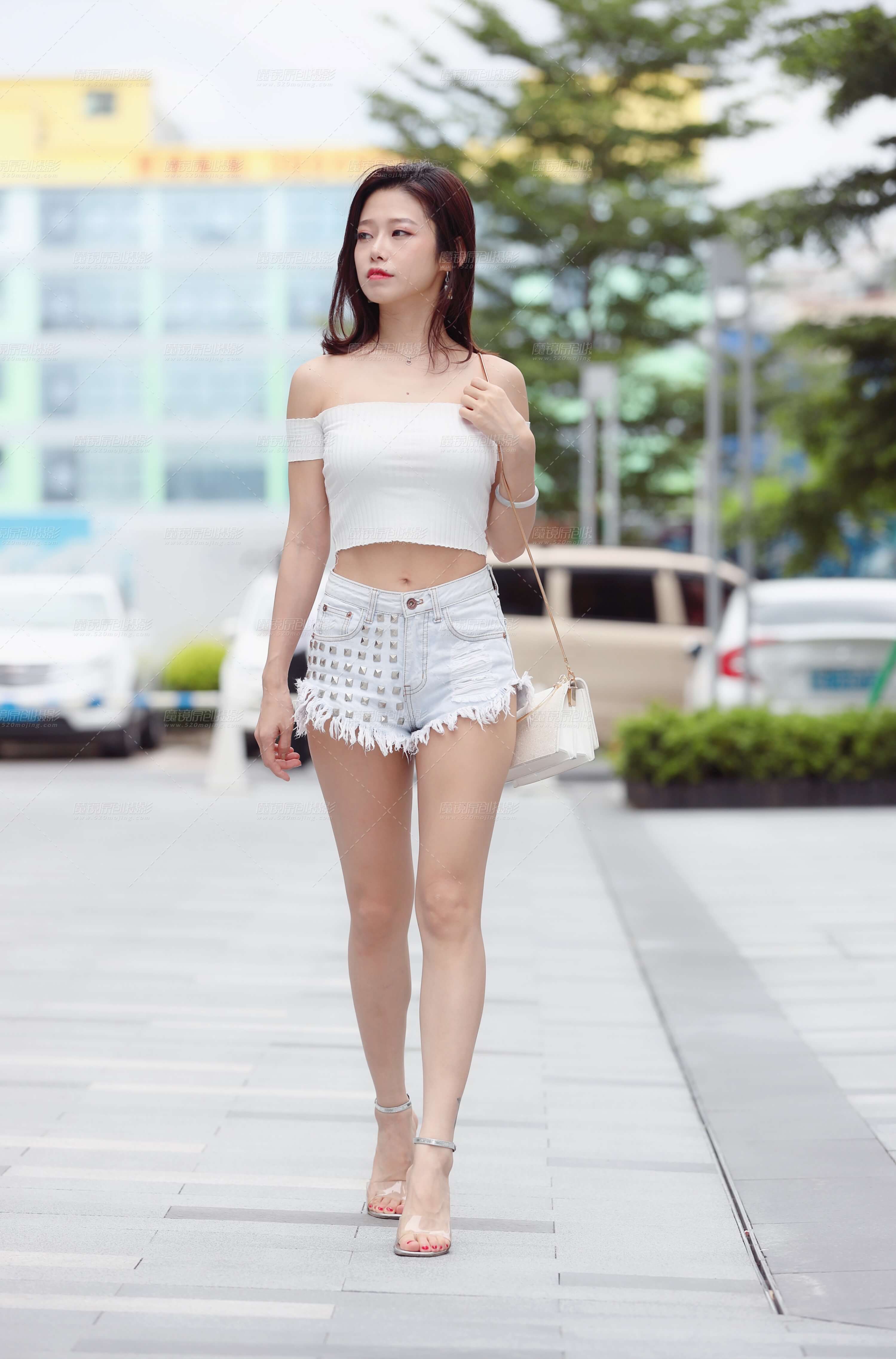 【范家辉模拍大赛作品】热裤女友luvian和你去游乐场