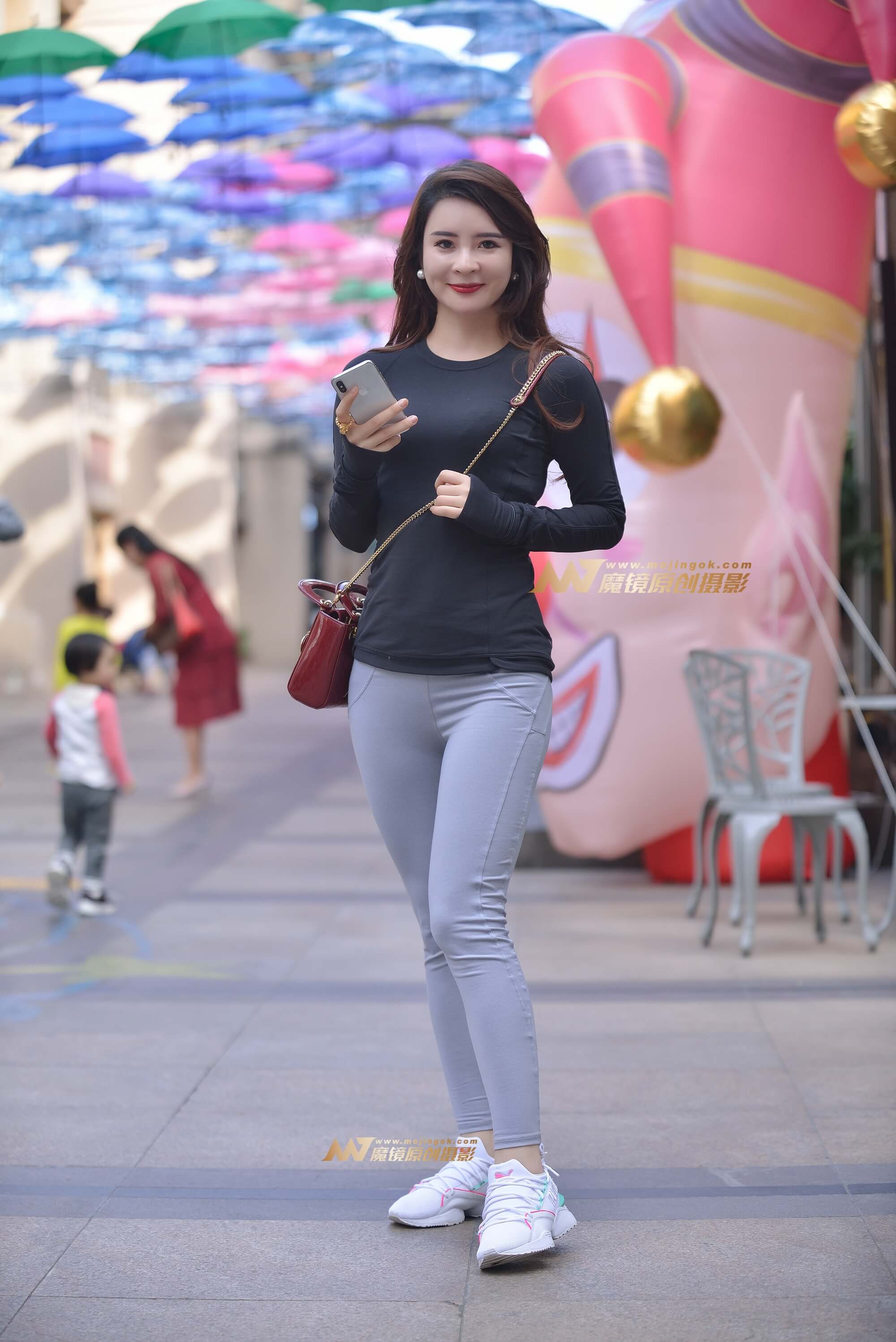 搭讪甜甜美女