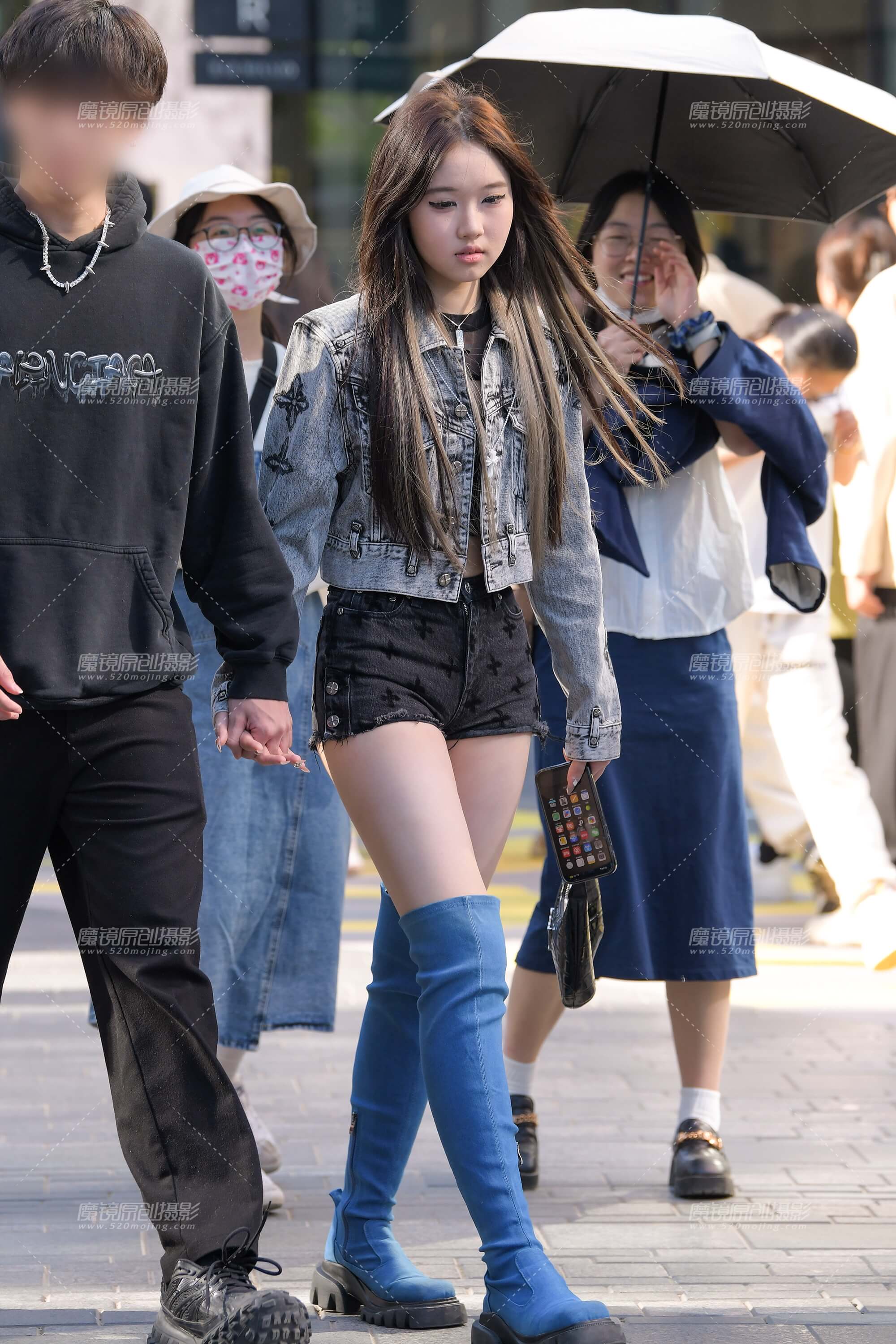 蓝靴小妹