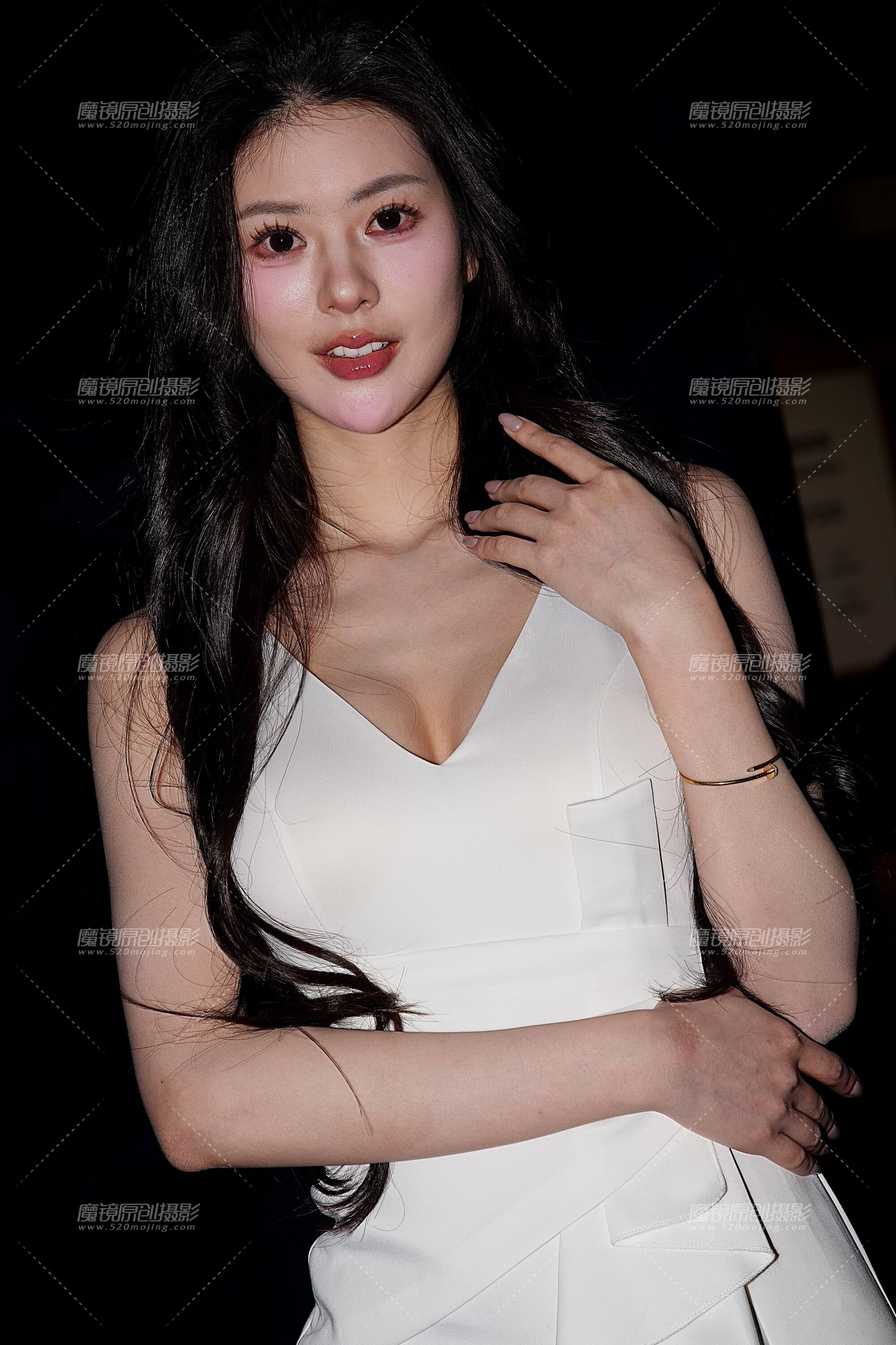 白色连衣长裙女神
