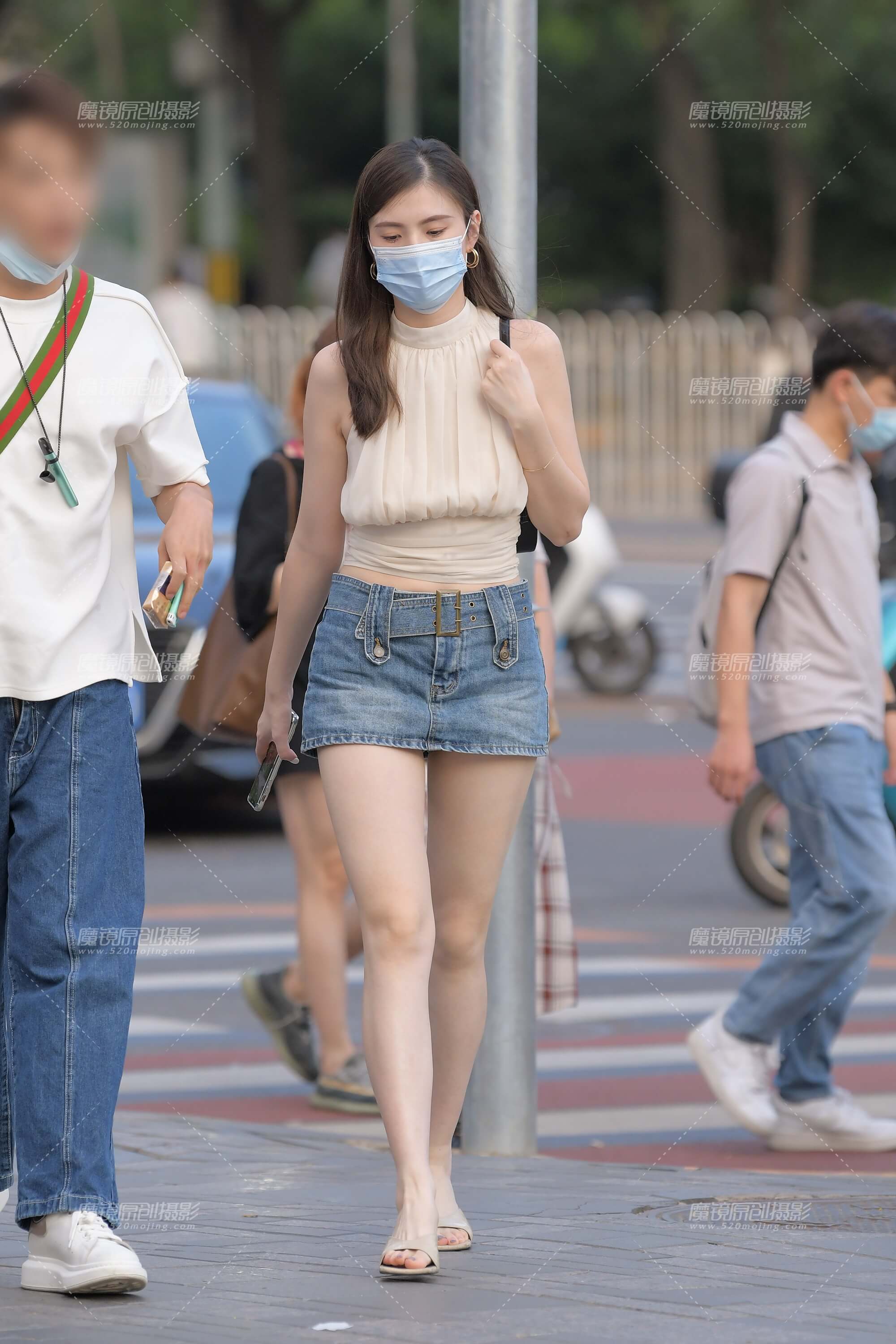 牛仔短裙美女